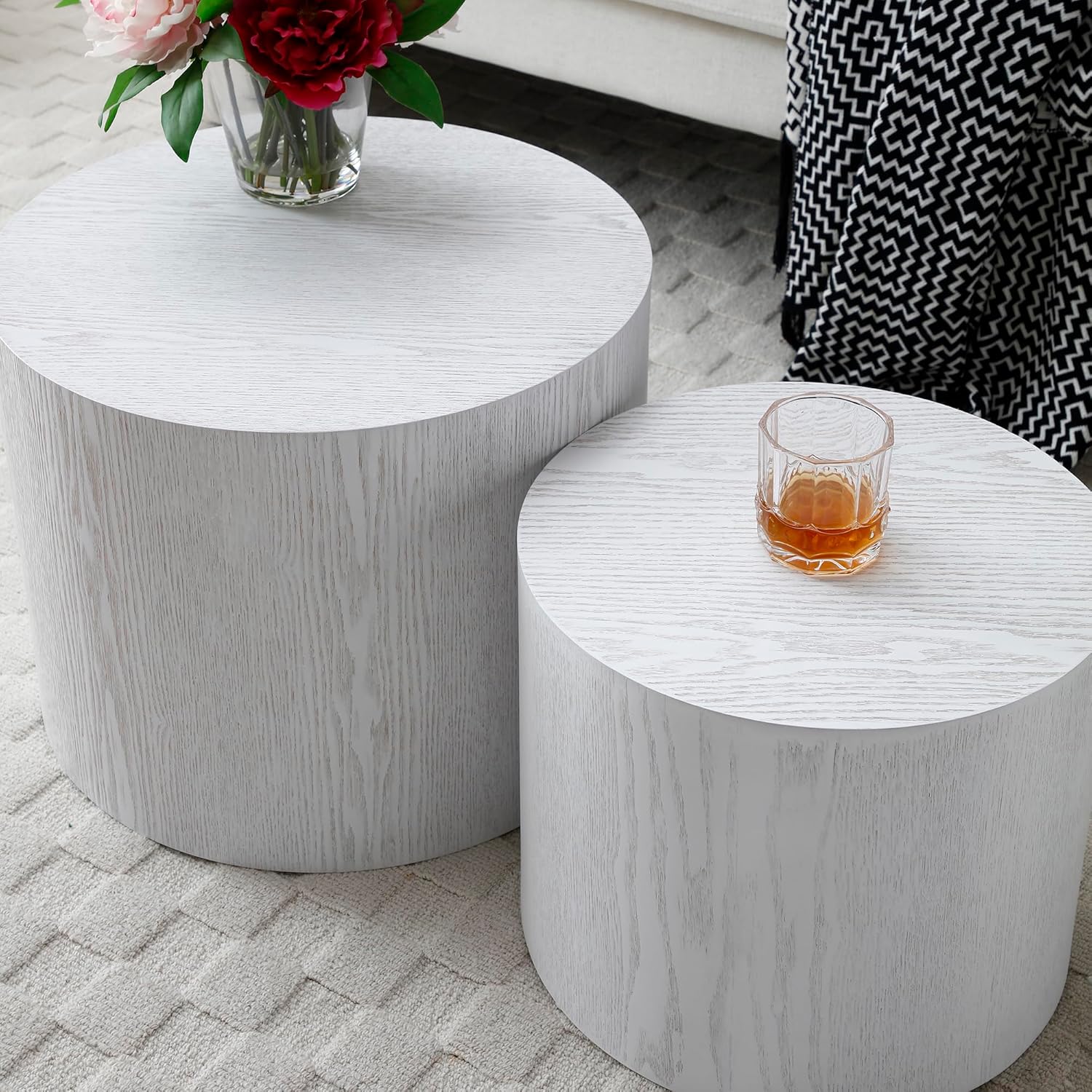 Nesting Coffee Table Set of 2, Modern Round Coffee Table with Non-Slip Feet, Walnut Wooden Circle Accent Tables for Small Spaces Living Room Bedroom Balcony Office Drum Side Table (Walnut)