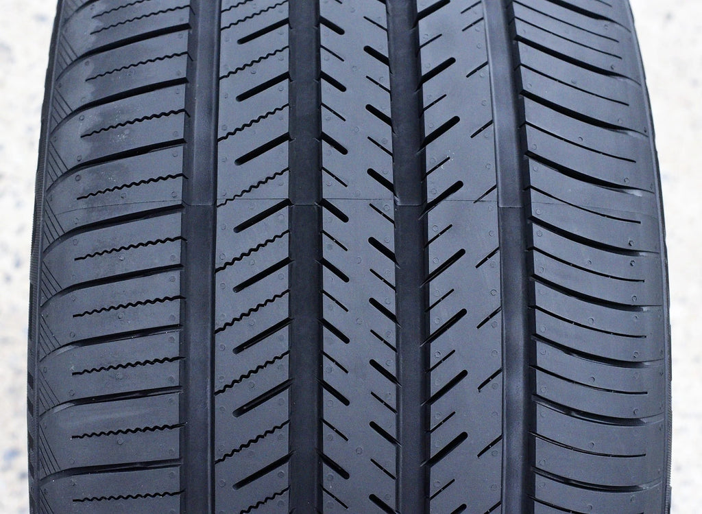 A set of 4 (4)265/35R20 99Y XL high-performance full-season tires for: 2015-23 Ford Mustang EcoBoost Premium, 2012-13 Audi A7 Quattro Base